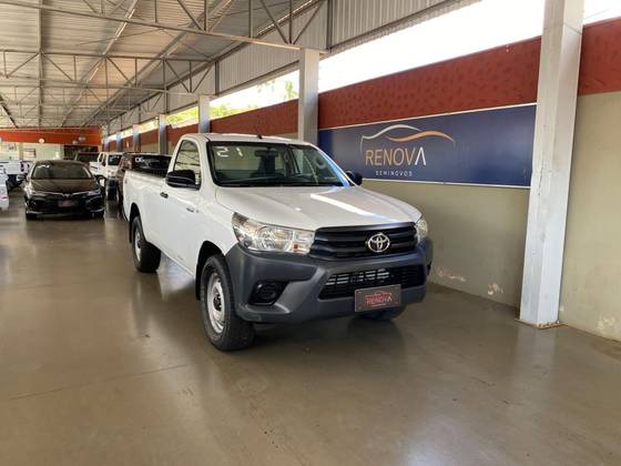 TOYOTA HILUX 2.8 D-4D TURBO DIESEL CS 4X4 MANUAL